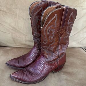 Lucchese - Men's cowboy boots sz 10D, good used condition, pls view pics.